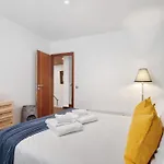 Flor De Sol House 아파트